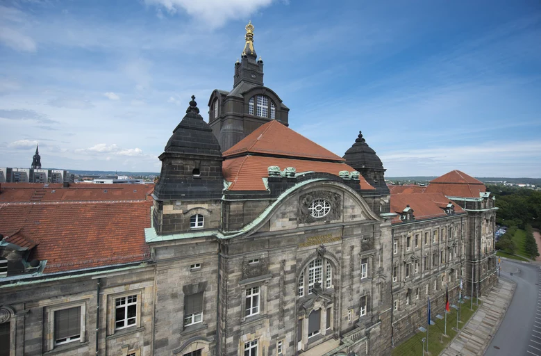 Luftaufnahme der Sächsischen Staatskanzlei.